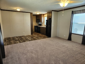 659 Oregon Unit 659, Belleville, MI 48111