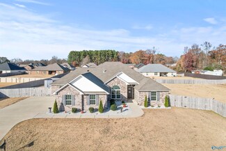 14370 Willow Bend Dr, Athens, AL 35613