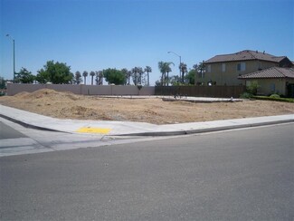 332 S Blosser Ave, Fresno, CA 93706