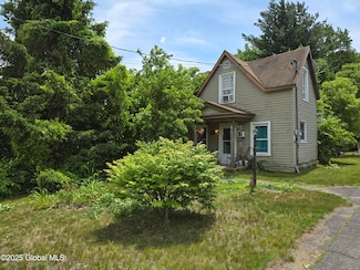 20 Luzerne Rd, Queensbury, NY 12804