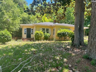 422 Blossom St, Batesburg, SC 29006