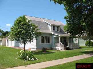 230 230 W Winona St, Sanborn, MN 56083