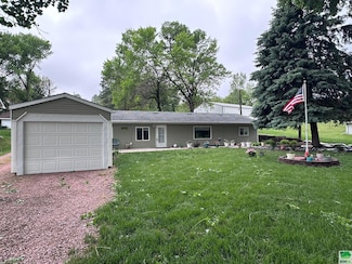 809 N Nebraska St, Ponca, NE 68770