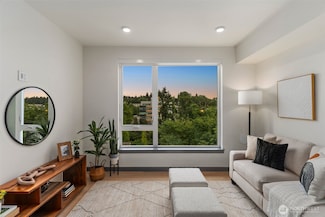 11903 NE 128th St Unit 612, Kirkland, WA 98034