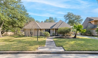 3926 Oak Gardens Dr, Kingwood, TX 77339