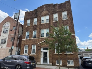 67 Bay St Unit 1L, Montclair, NJ 07042
