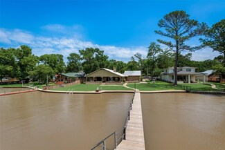 125 Island Park Dr, Gun Barrel City, TX 75156