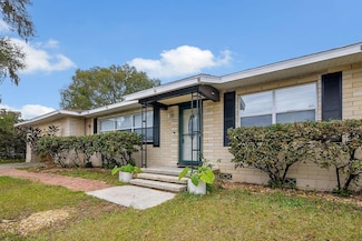 306 S Park Ave, Inverness, FL 34452