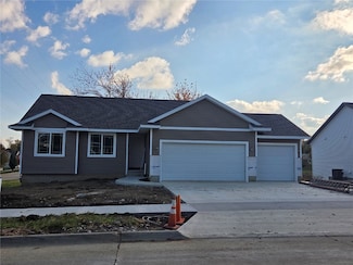 1801 Shady Grove Rd SW, Cedar Rapids, IA 52404