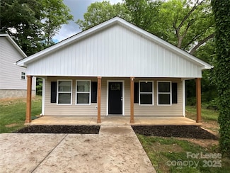 419 S Green St, Statesville, NC 28677