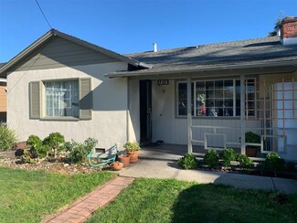 1216 Hollyburne Ave, Menlo Park, CA 94025