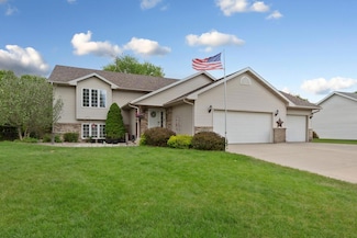 1905 Richway Ln SE, Owatonna, MN 55060