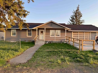 295 SW Railroad St, Creston, WA 99117