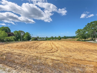 000 Ridge Rd, Hendersonville, NC 28792