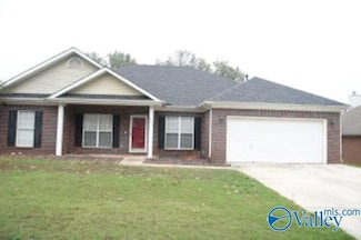 209 Horseshoe Bend N, Madison, AL 35758