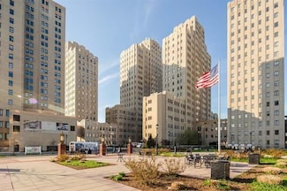4 Beacon Way Unit 211, Jersey City, NJ 07304