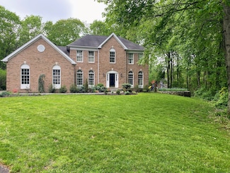 37 Independence Dr, Shelton, CT 06484