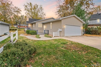 531 W Corbin St, Bethalto, IL 62010