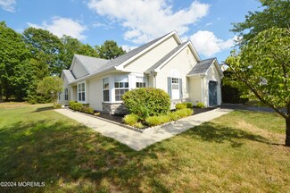 2401 Torrington Dr, Toms River, NJ 08755