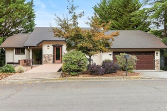 4427 San Juan Dr, Medford, OR 97504