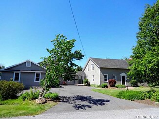 14 Parrish Rd, Honeoye Falls, NY 14472