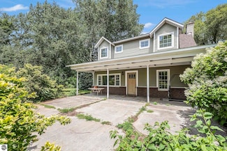 5946 Joyfield Rd, Frankfort, MI 49635