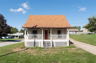 713 W Madison St, Knoxville, IA 50138