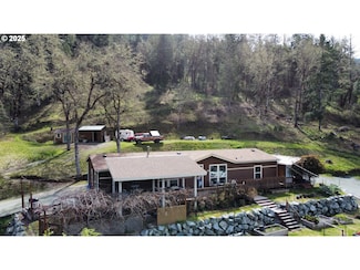 463 Huffman St, Canyonville, OR 97417