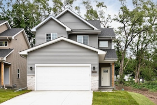 5445 S 51st St, Omaha, NE 68117
