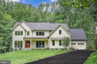 2210 Trott Ave, Vienna, VA 22181