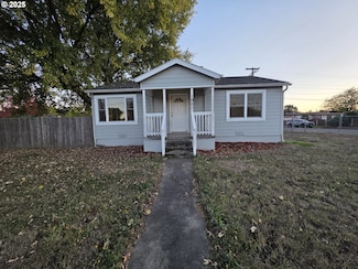 1951 Austin Rd, Roseburg, OR 97471