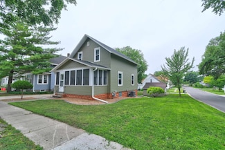 621 N 6th St, Estherville, IA 51334