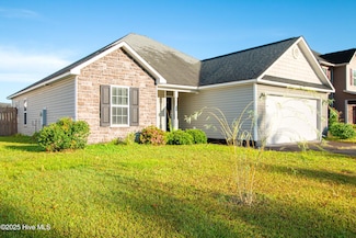 207 Seville St, Jacksonville, NC 28546