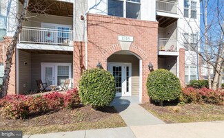 1516 N Point Dr Unit 2, Reston, VA 20194
