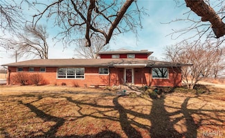 101 Brownsmill Rd, Elsberry, MO 63343