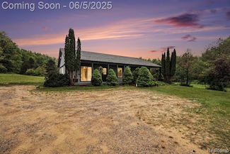 3275 Levalley Rd, Columbiaville, MI 48421
