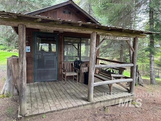 2087 Highway 9, Deary, ID 83823