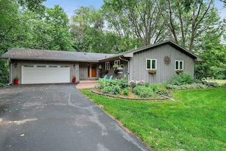 18520 29th Ave N, Plymouth, MN 55447