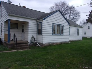 5751 Stone Rd, Lockport, NY 14094