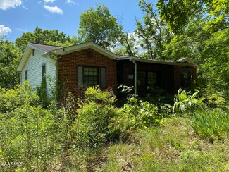 9033 Bud Hawkins Rd, Corryton, TN 37721