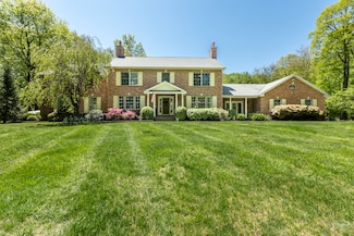 16 Cider Mill Rd, Burlington, CT 06013