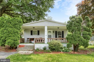 12 Midland Dr, Millersburg, PA 17061