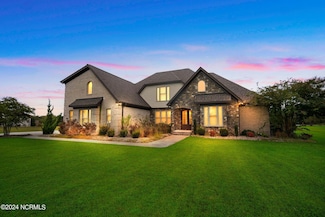 3441 Autumn Leaves Dr, Grimesland, NC 27837