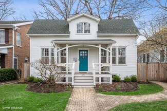 212 Wood Ct, Wilmette, IL 60091