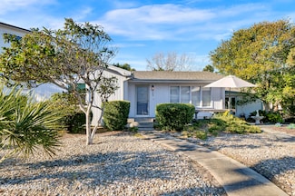 200 S Channel Dr, Wrightsville Beach, NC 28480