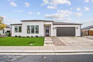 4114 Valkommen Dr, Denair, CA 95316