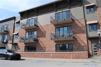 211 Mulberry St, Jeffersonville, IN 47130