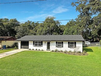 511 W Gardenia Dr, Orange City, FL 32763