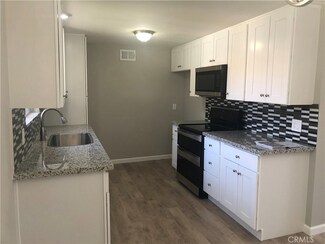 2525 N Bourbon St Unit R1, Orange, CA 92865