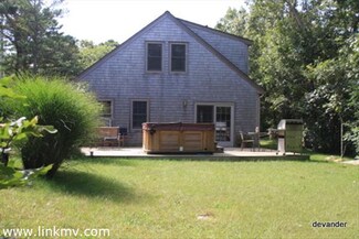 10 Lobsterville Rd, Aquinnah, MA 02535